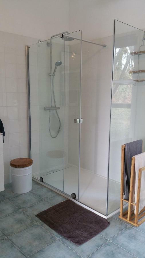 La Libellule Bredoise Bed & Breakfast La Brede ภายนอก รูปภาพ